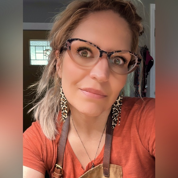 Meet your Posher, Holly - Picture 1 of 1